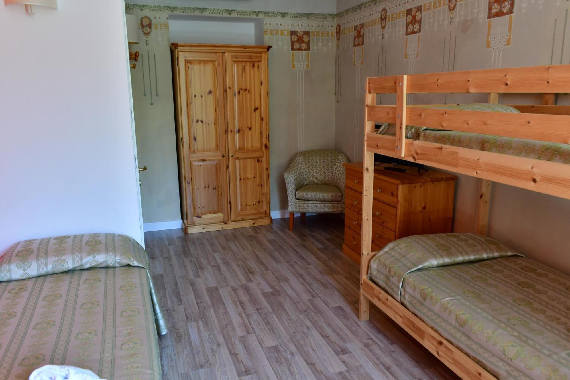 Hotel Saisera 文布鲁纳 外观 照片
