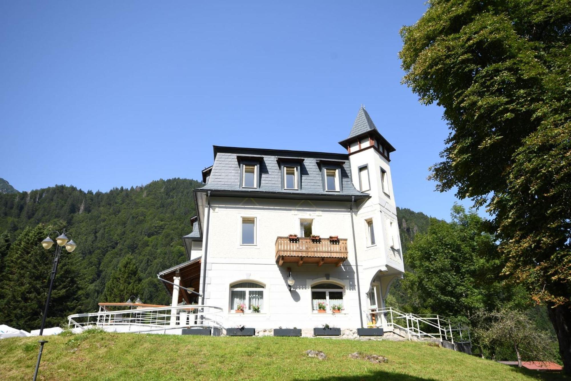 Hotel Saisera 文布鲁纳 外观 照片