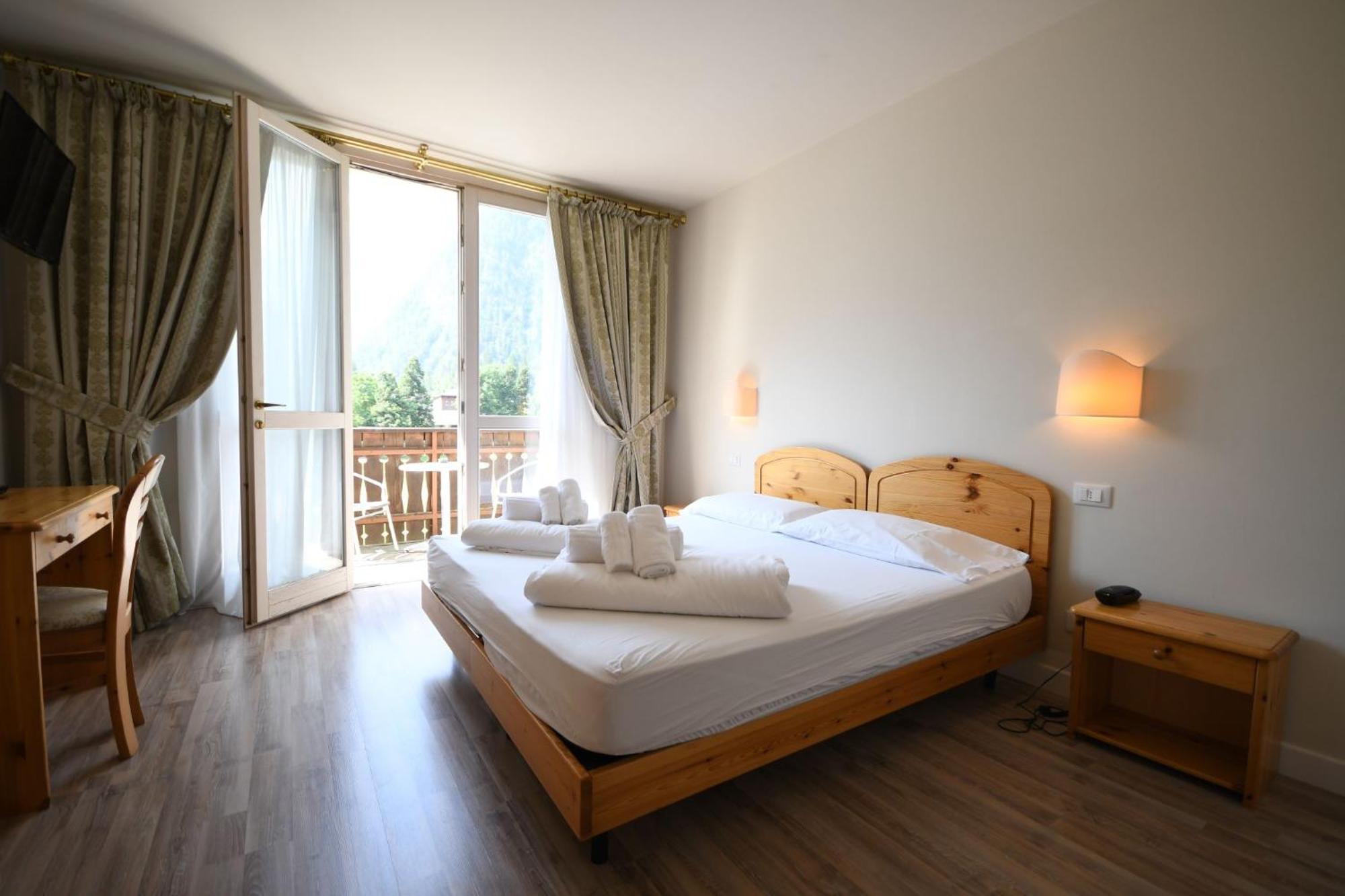 Hotel Saisera 文布鲁纳 外观 照片
