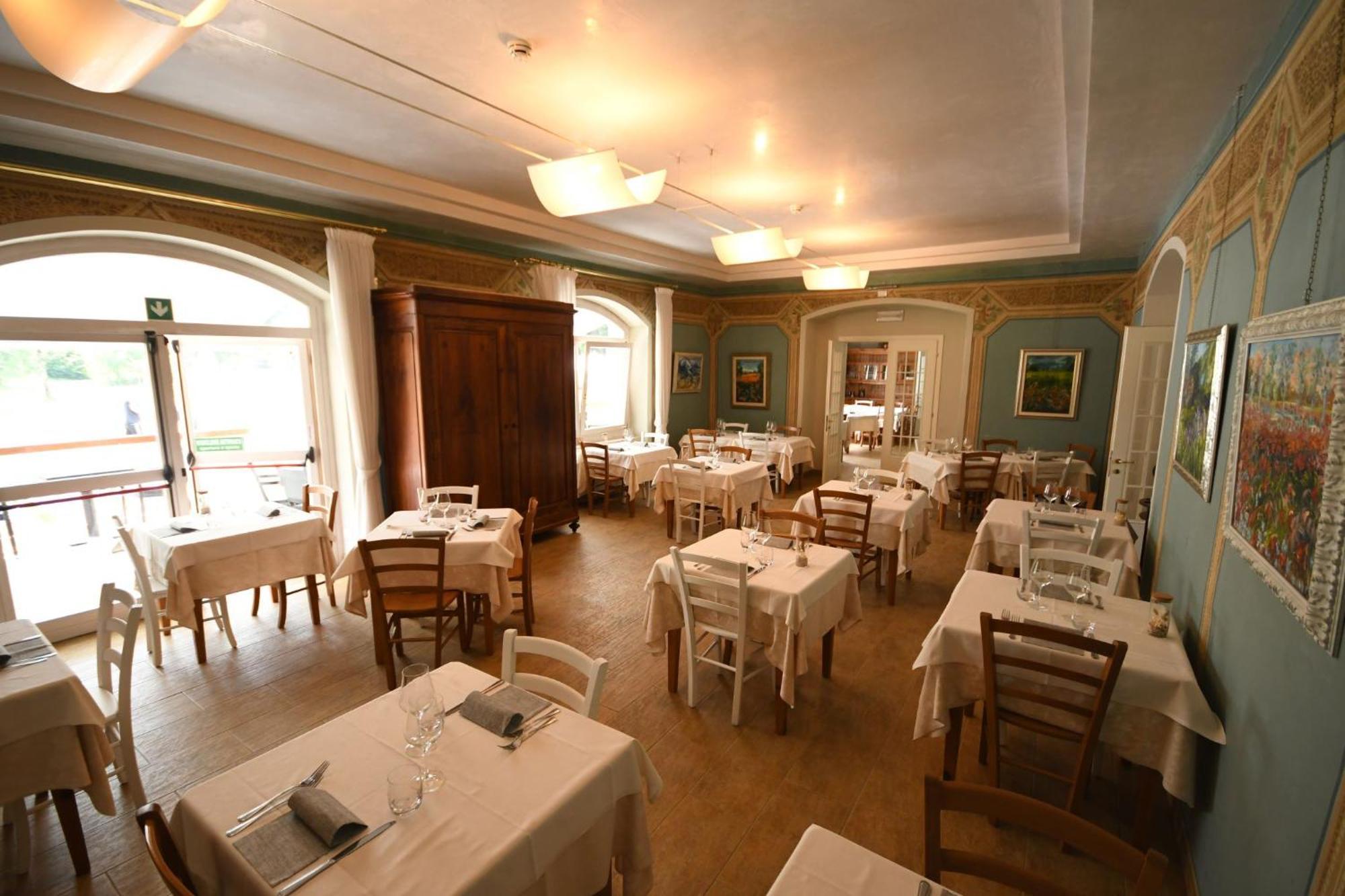 Hotel Saisera 文布鲁纳 外观 照片