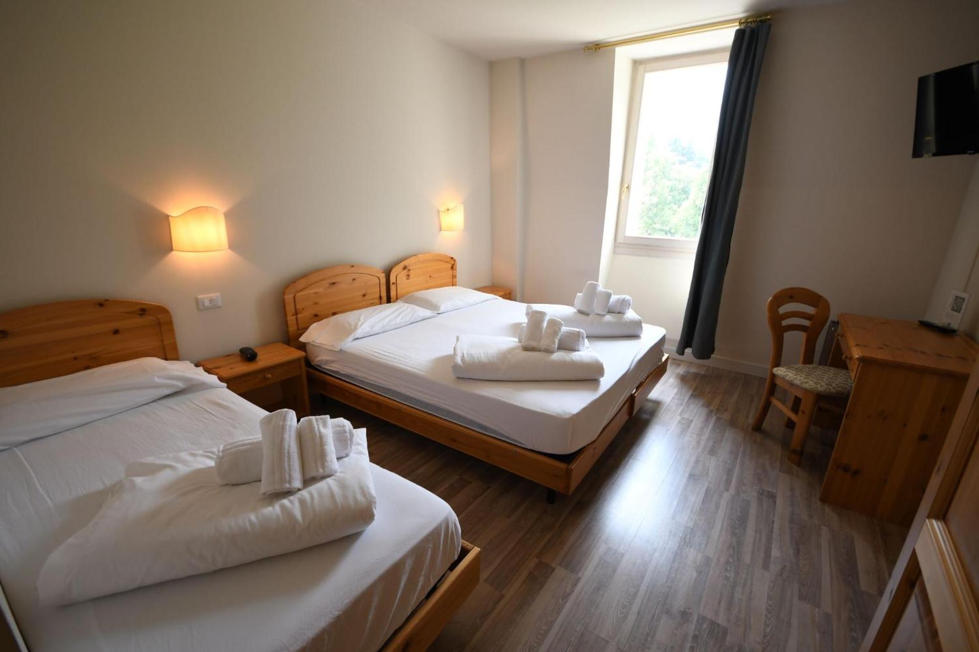 Hotel Saisera 文布鲁纳 外观 照片